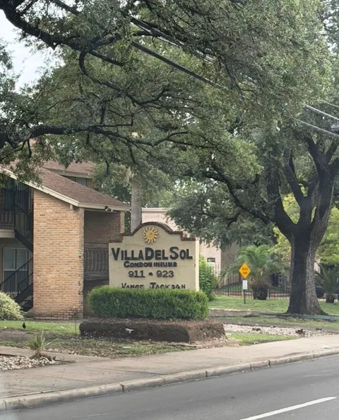 923 Vance Jackson Road #1501