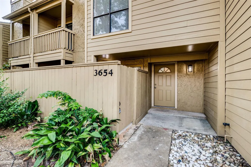 3654 Ocee Street Houston, TX 77063