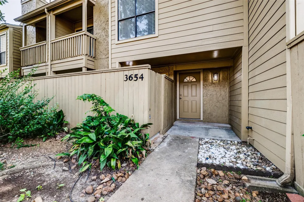 3654 Ocee Street Houston, TX 77063
