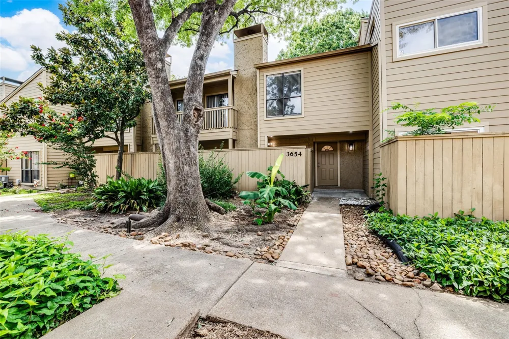 3654 Ocee Street Houston, TX 77063