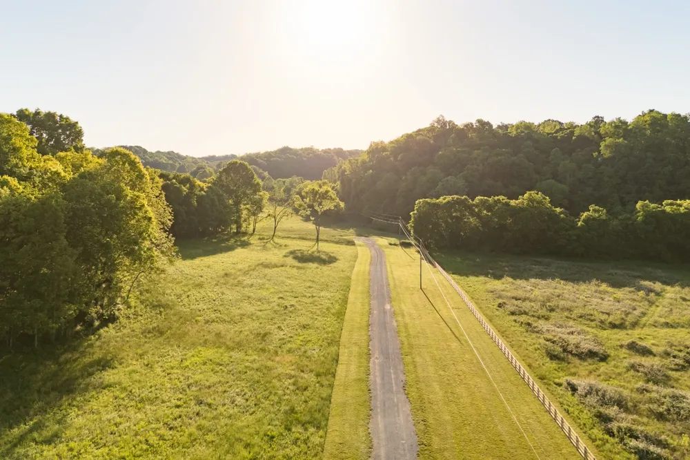 3899 Boston Theta Road Thompsons Station, TN 37179