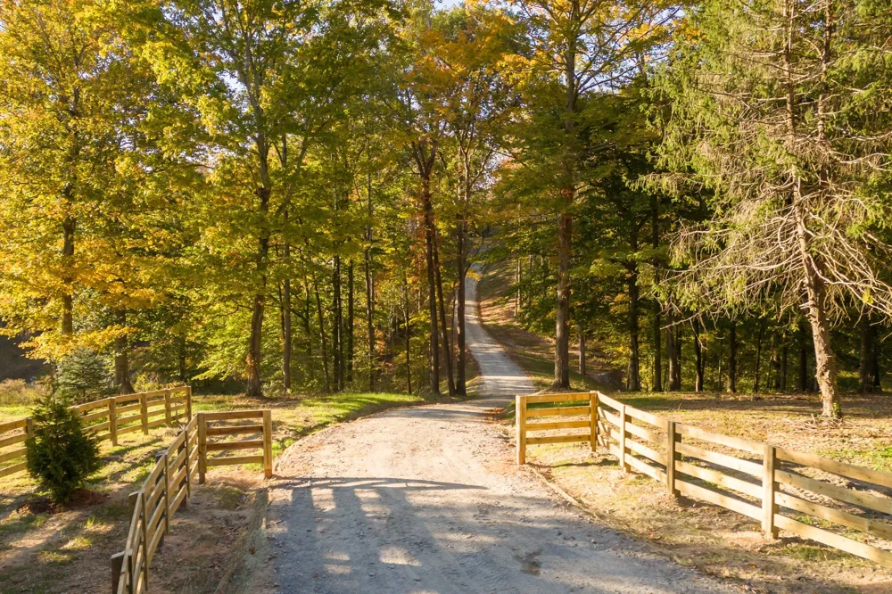 3899 Boston Theta Road Thompsons Station, TN 37179