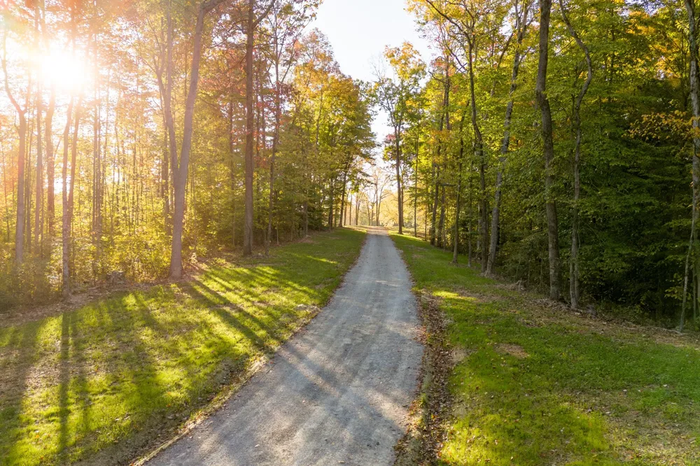 3899 Boston Theta Road Thompsons Station, TN 37179