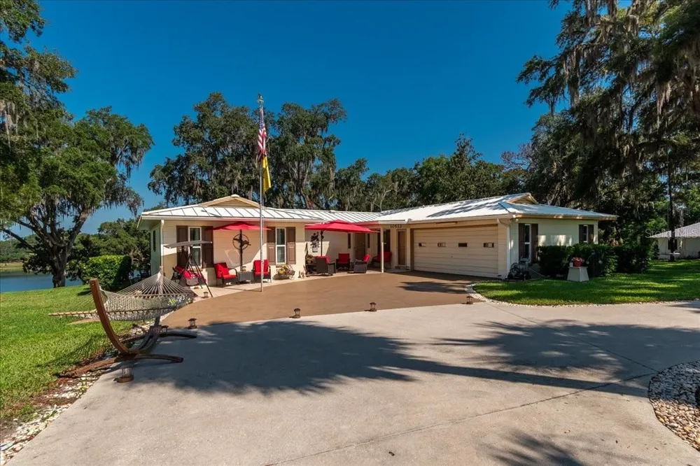 10522 SE 146TH TERRACE ROAD Ocklawaha, FL 32179