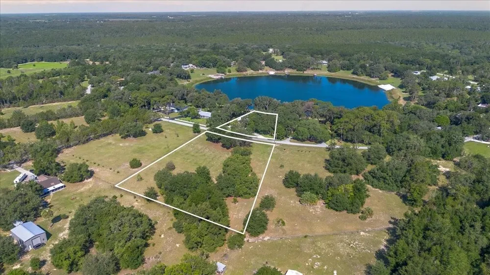 10522 SE 146TH TERRACE ROAD Ocklawaha, FL 32179