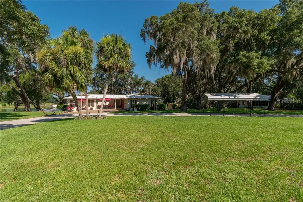 10522 SE 146TH TERRACE ROAD Ocklawaha, FL 32179