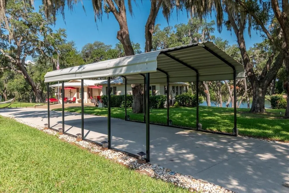 10522 SE 146TH TERRACE ROAD Ocklawaha, FL 32179