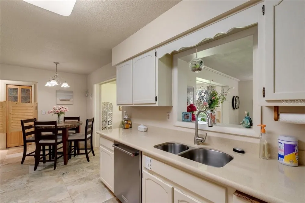 10522 SE 146TH TERRACE ROAD Ocklawaha, FL 32179