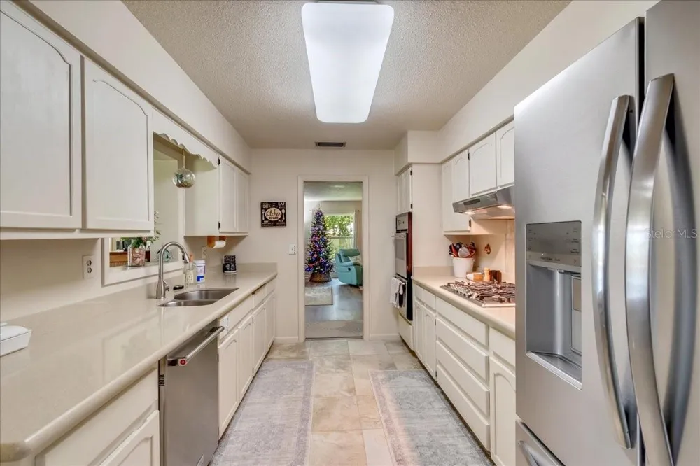 10522 SE 146TH TERRACE ROAD Ocklawaha, FL 32179
