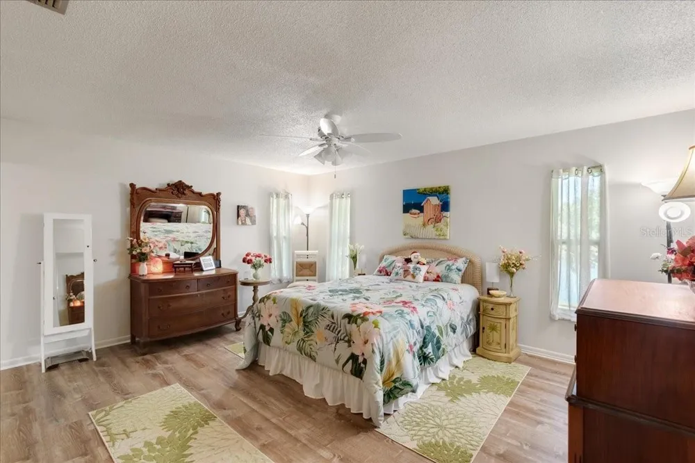 10522 SE 146TH TERRACE ROAD Ocklawaha, FL 32179