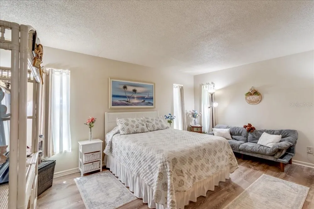 10522 SE 146TH TERRACE ROAD Ocklawaha, FL 32179