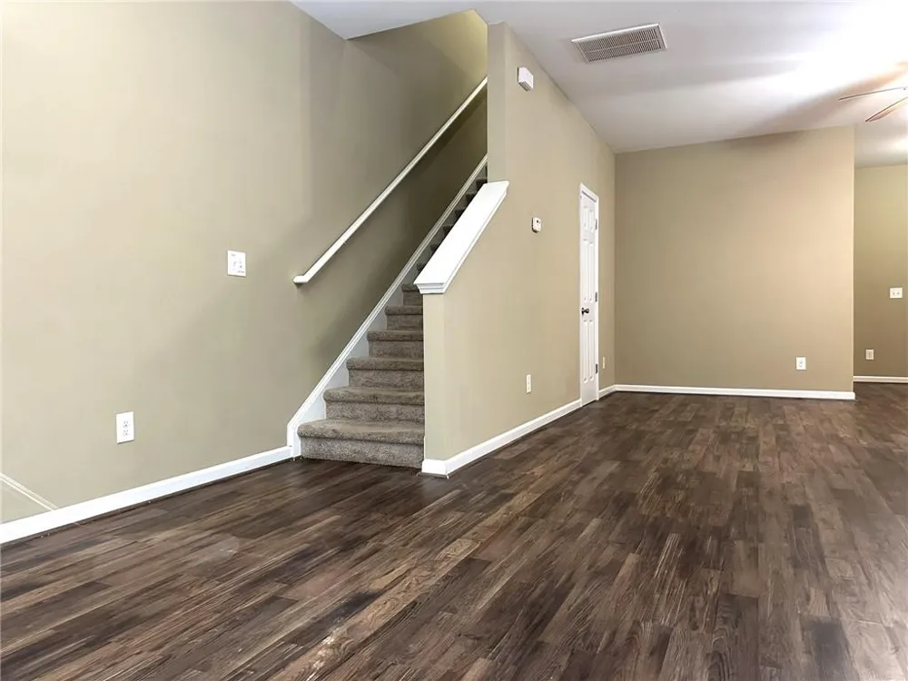 538 Oakside Place Acworth, GA 30102