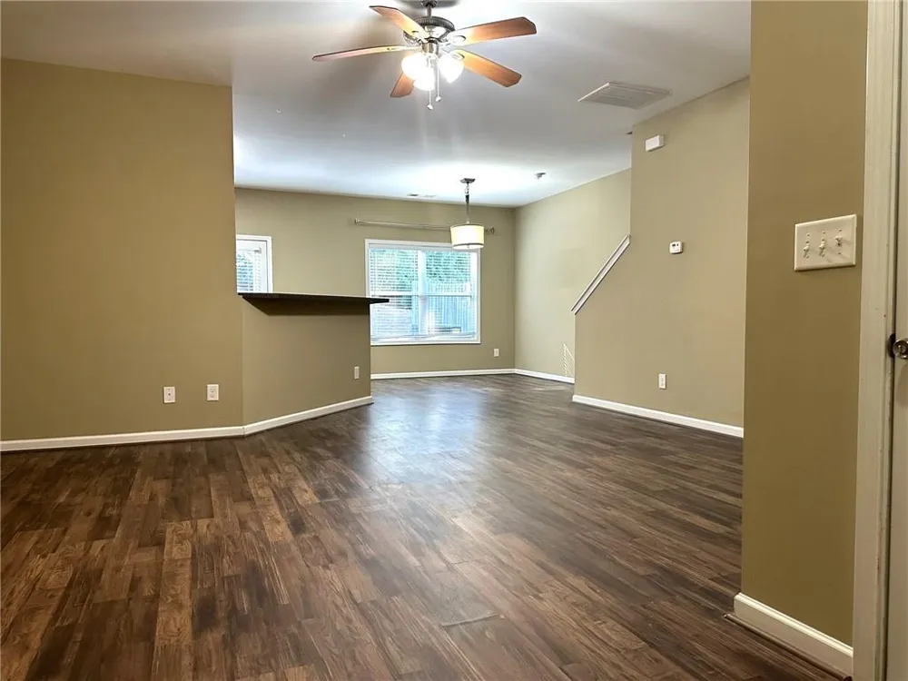 538 Oakside Place Acworth, GA 30102