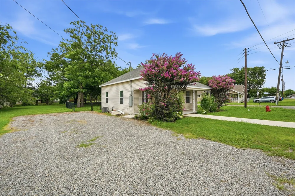 111 Britton Street Tom Bean, TX 75489