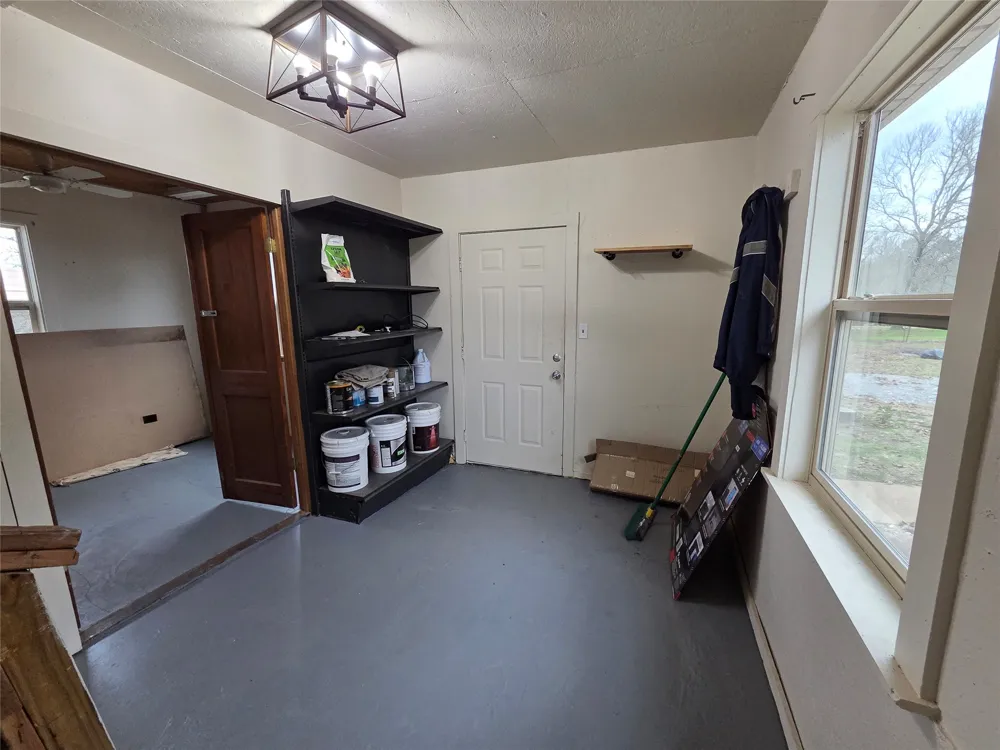 484 County Road 1206 Savoy, TX 75479