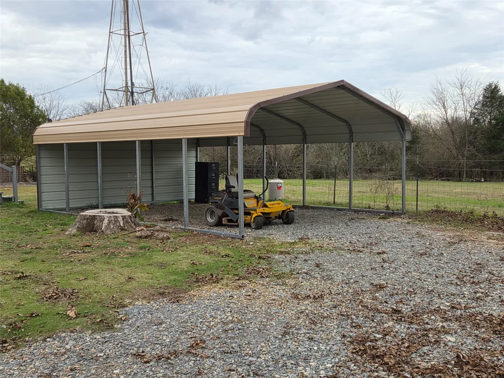 484 County Road 1206 Savoy, TX 75479