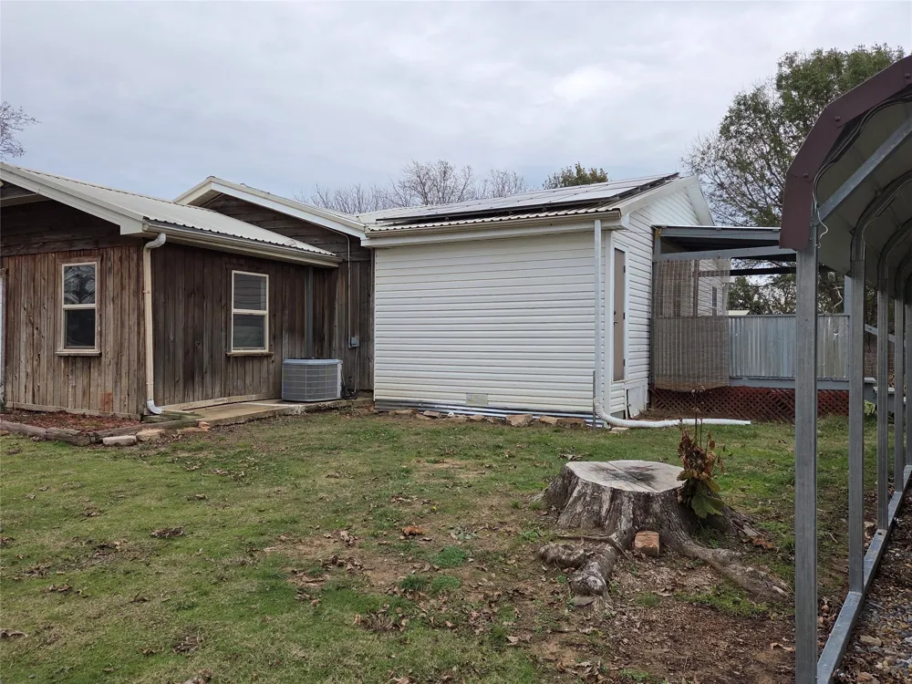 484 County Road 1206 Savoy, TX 75479