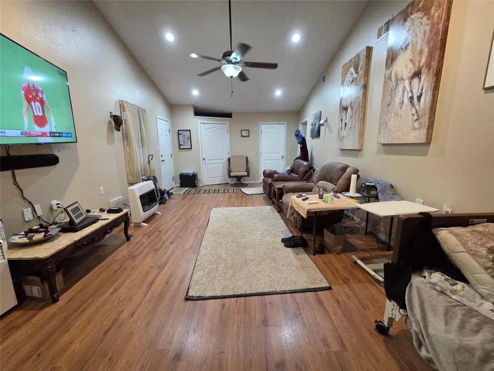 484 County Road 1206 Savoy, TX 75479