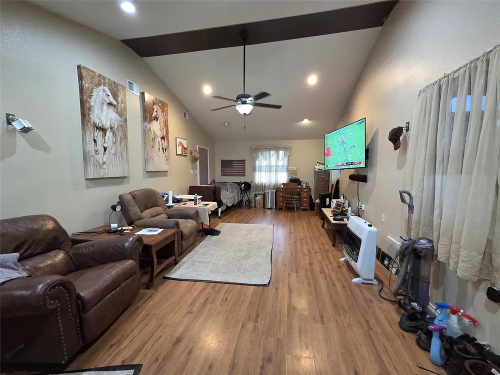 484 County Road 1206 Savoy, TX 75479