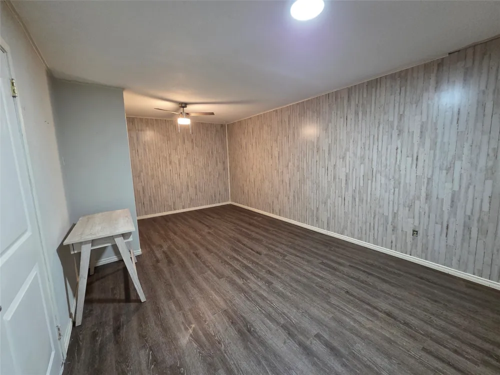 484 County Road 1206 Savoy, TX 75479