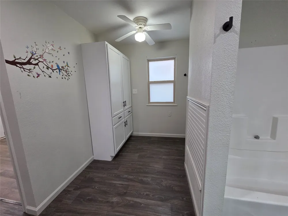 484 County Road 1206 Savoy, TX 75479