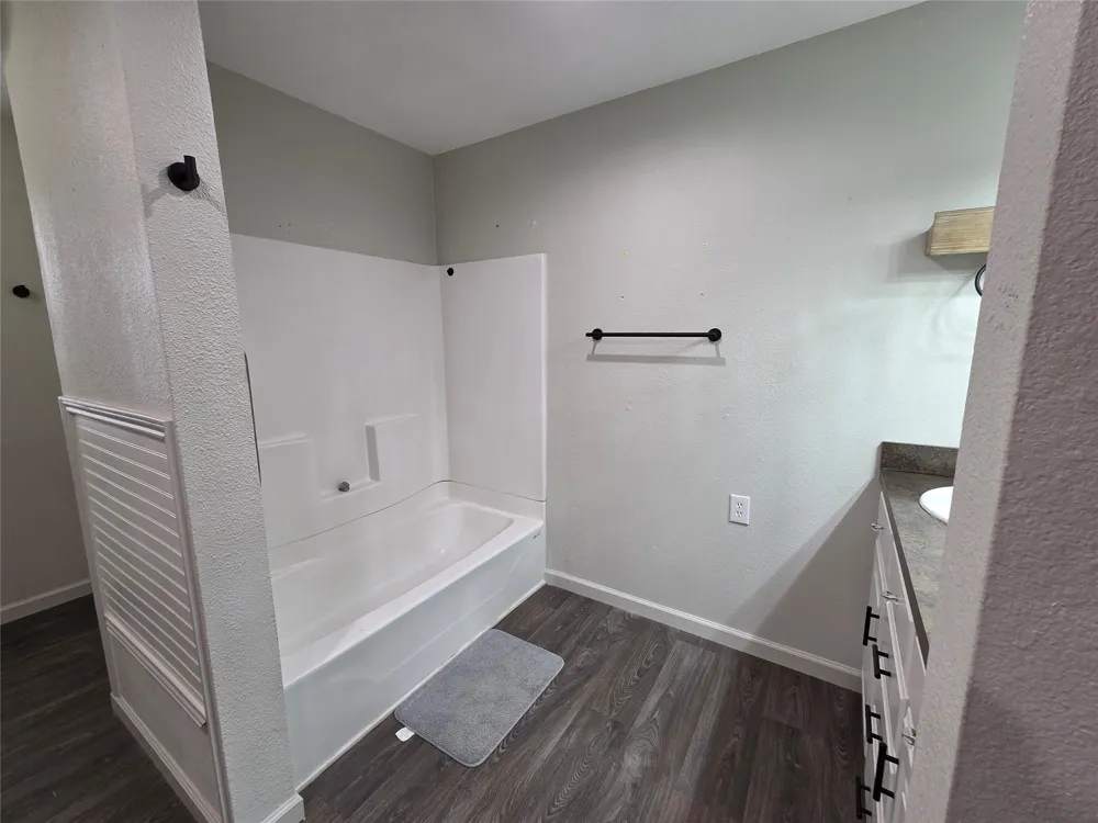 484 County Road 1206 Savoy, TX 75479
