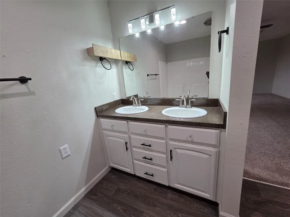 484 County Road 1206 Savoy, TX 75479