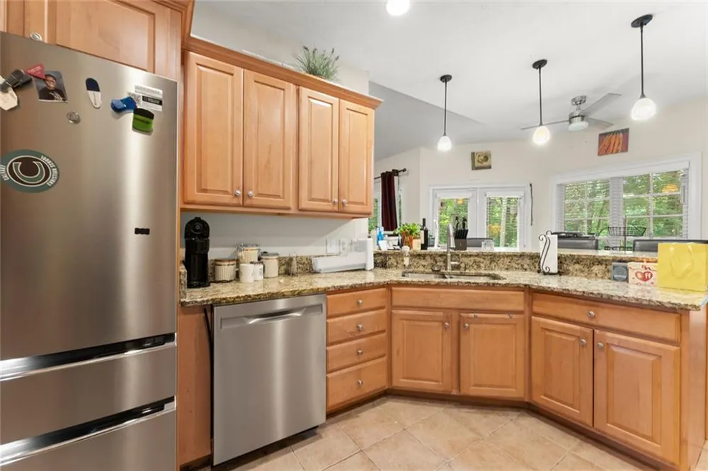 393 Brookwood Drive Lavonia, GA 30553