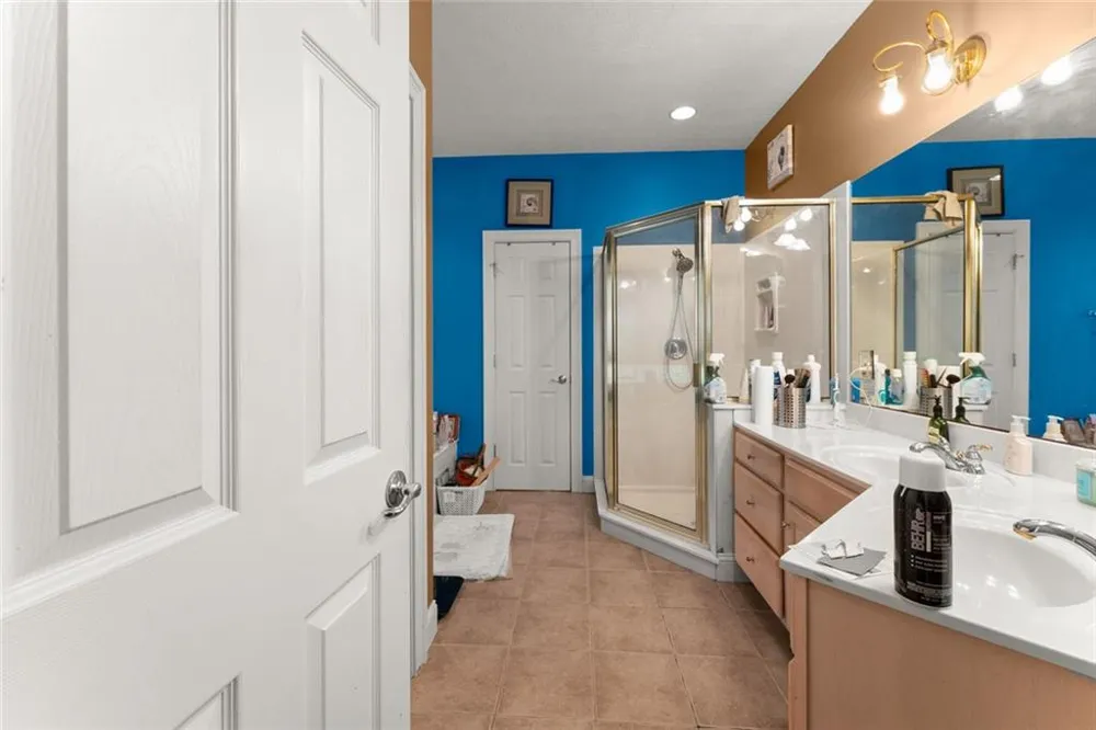 393 Brookwood Drive Lavonia, GA 30553