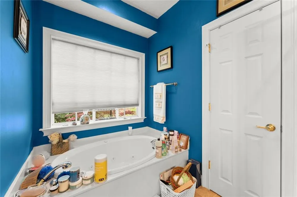 393 Brookwood Drive Lavonia, GA 30553