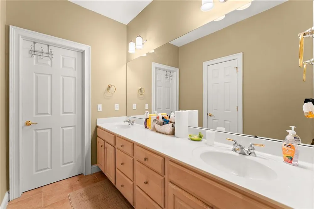 393 Brookwood Drive Lavonia, GA 30553