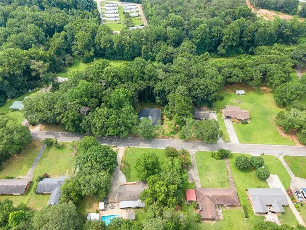 393 Brookwood Drive Lavonia, GA 30553