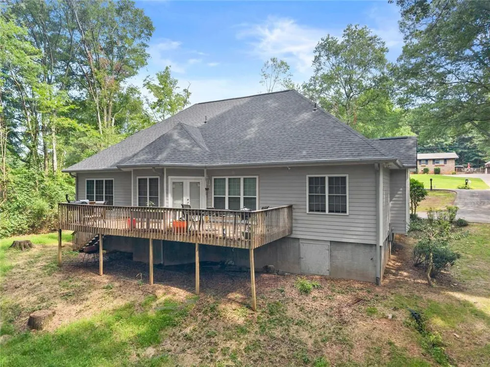393 Brookwood Drive Lavonia, GA 30553