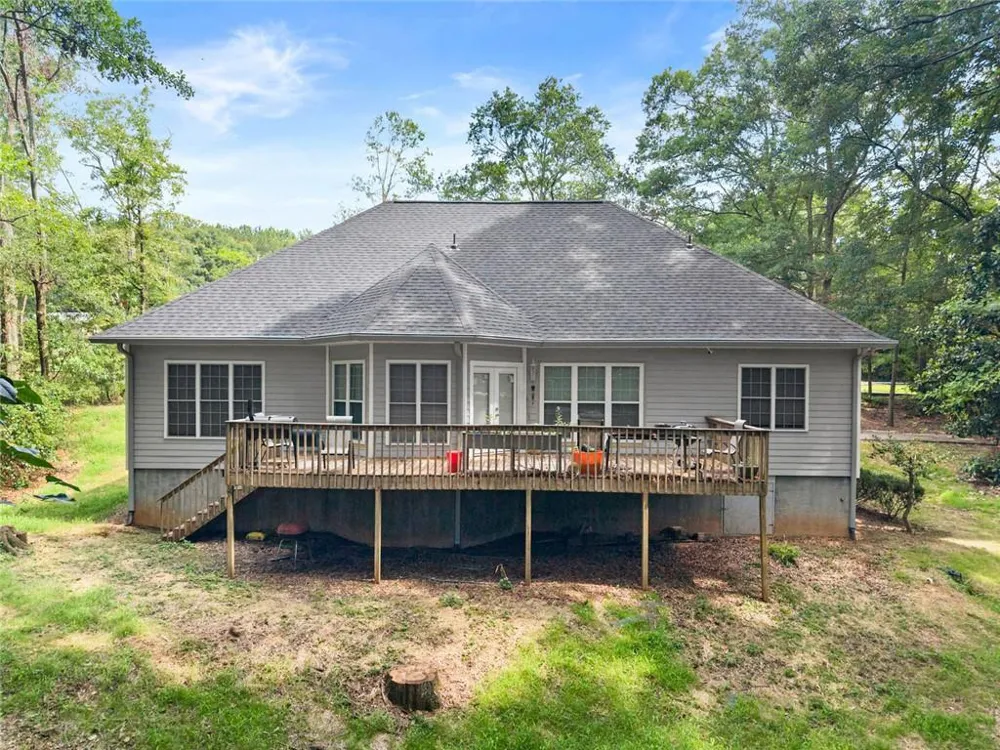 393 Brookwood Drive Lavonia, GA 30553