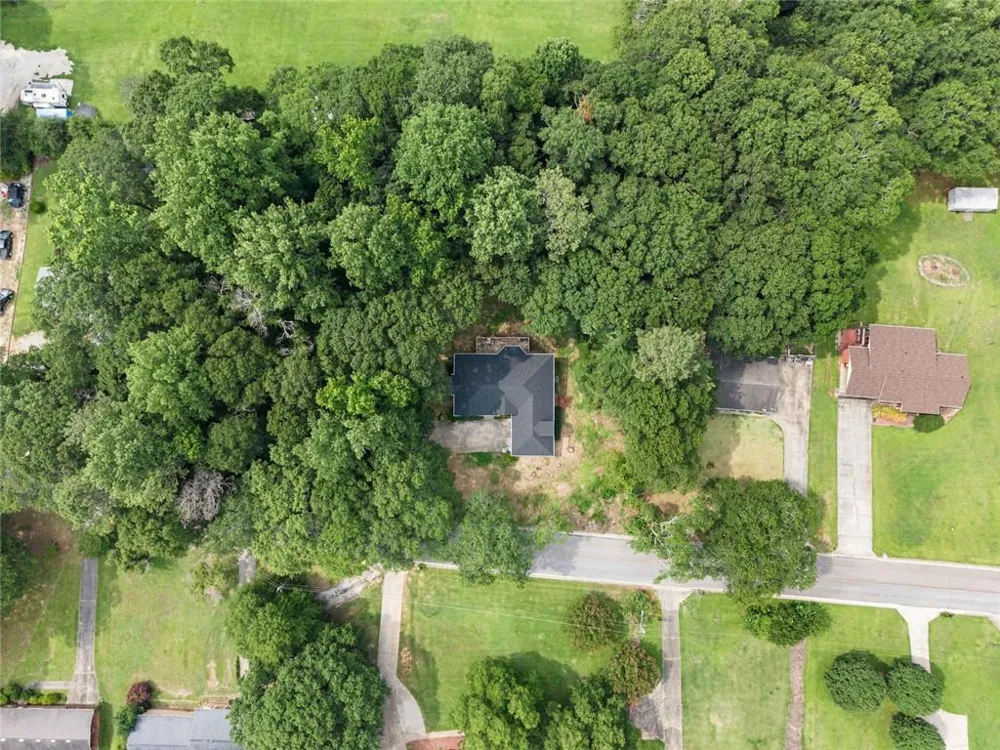 393 Brookwood Drive Lavonia, GA 30553