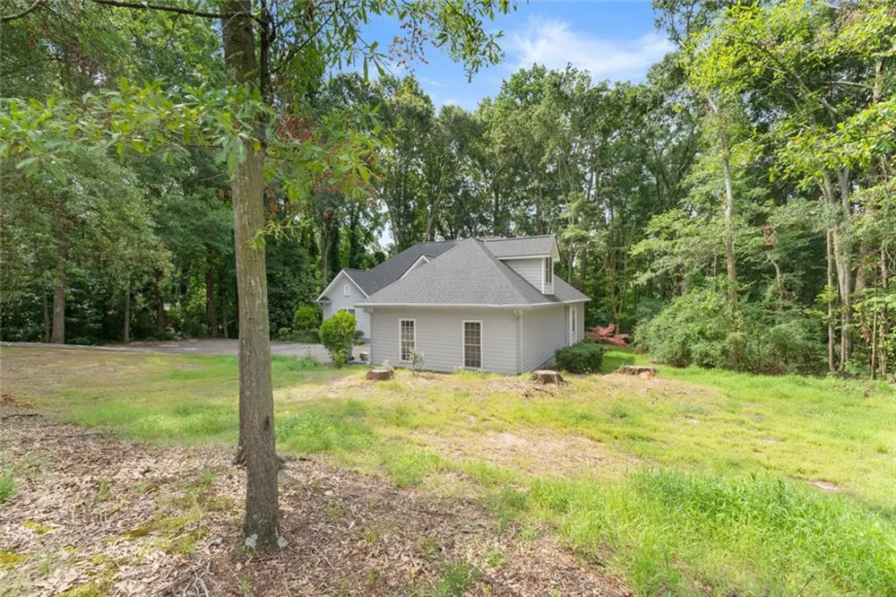 393 Brookwood Drive Lavonia, GA 30553