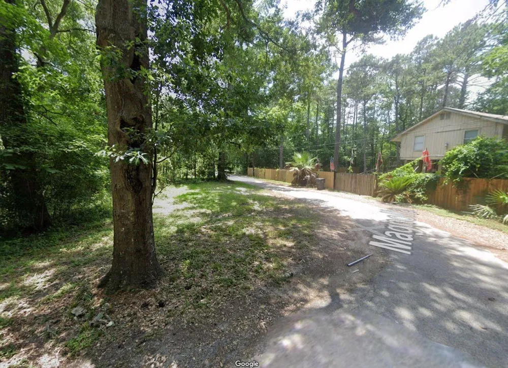 27 Magnolia Street Huffman, TX 77336