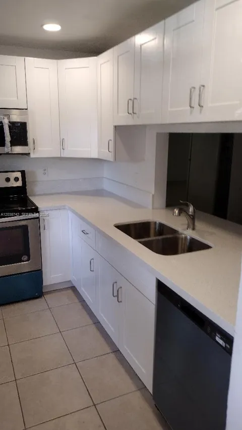 1151 NE 210th Ter #1151