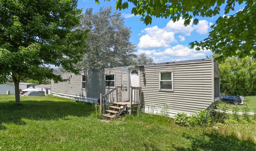 3611 85th Street NW #34 Oronoco, MN 55960