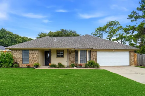 908 Santa Fe Trail