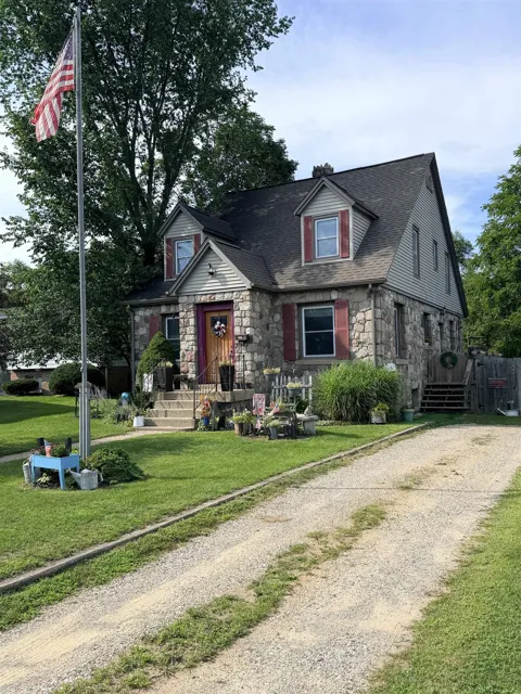 135 Carpenter Street