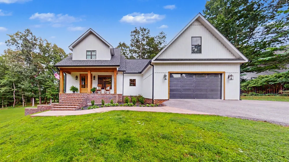 183 Country Wood Dr Paris, TN 38242