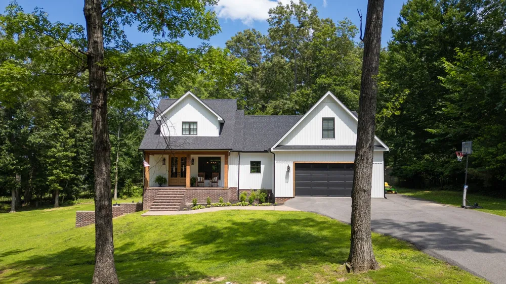183 Country Wood Dr Paris, TN 38242
