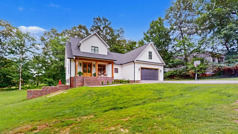 183 Country Wood Dr Paris, TN 38242