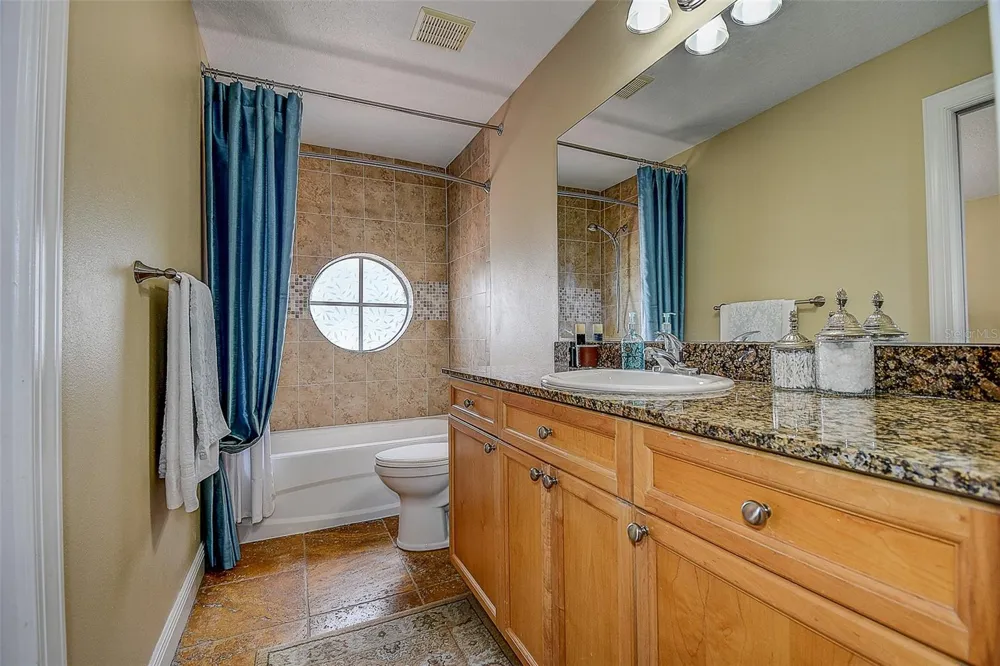 256 VALENCIA CIRCLE St Petersburg, FL 33716