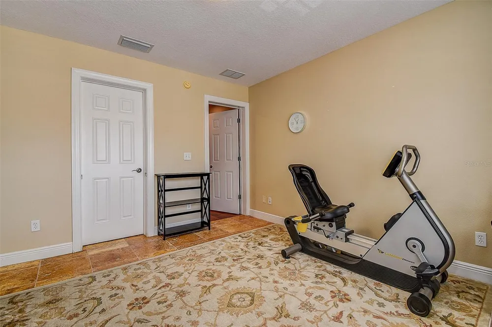 256 VALENCIA CIRCLE St Petersburg, FL 33716