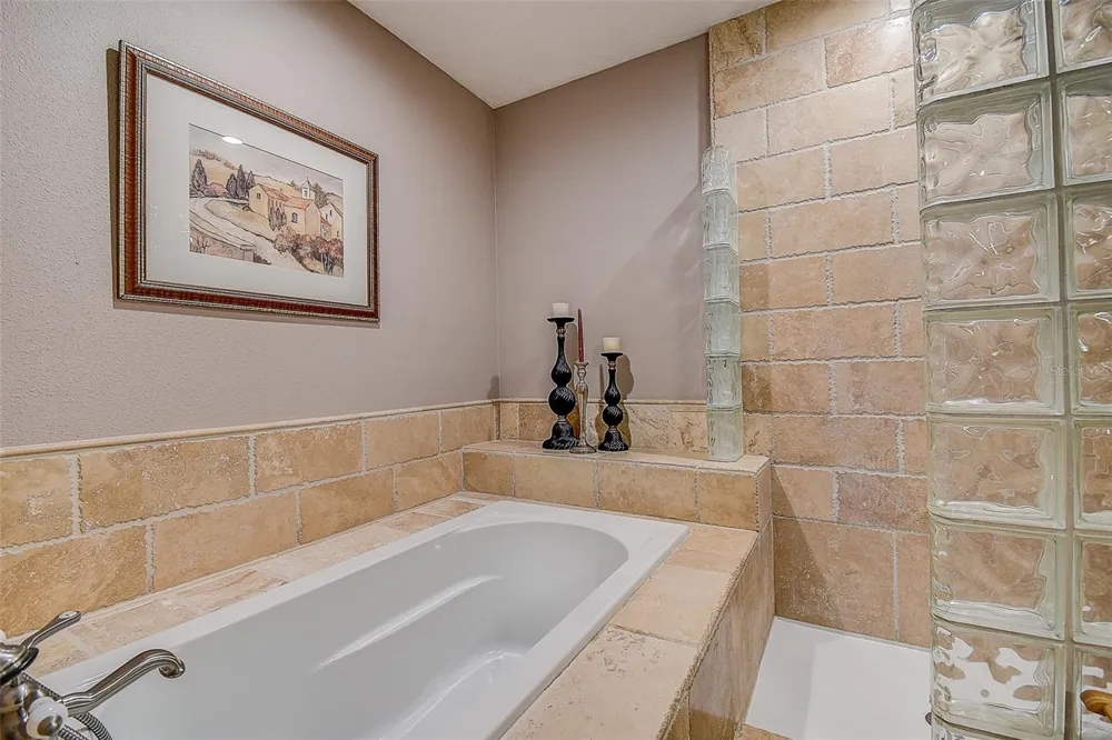 256 VALENCIA CIRCLE St Petersburg, FL 33716