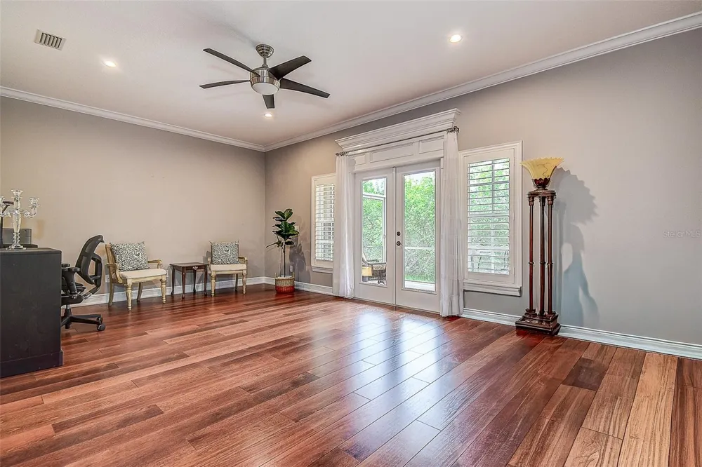 256 VALENCIA CIRCLE St Petersburg, FL 33716