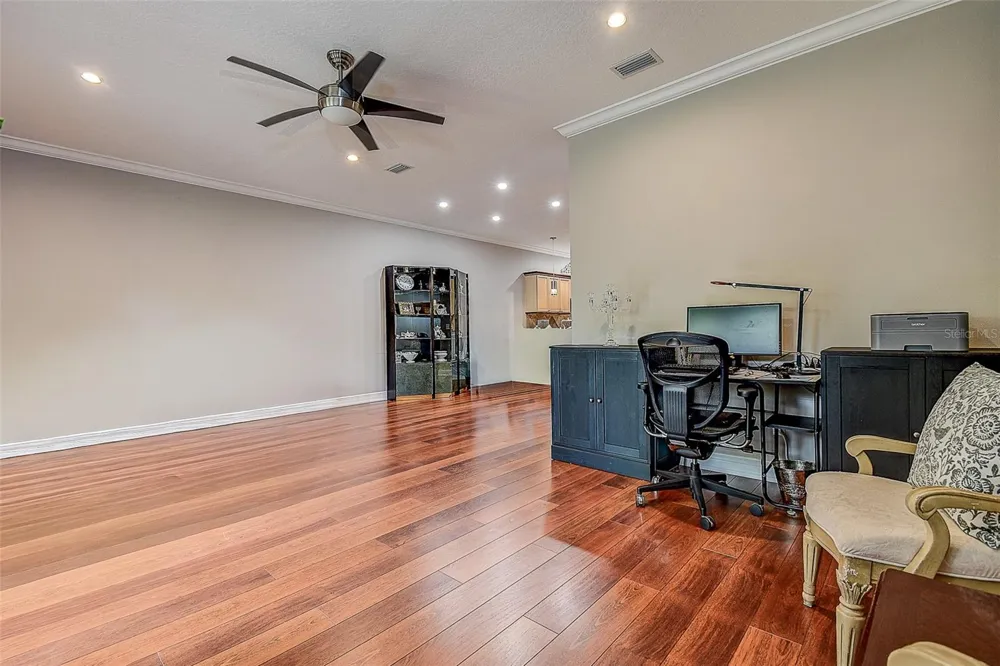 256 VALENCIA CIRCLE St Petersburg, FL 33716