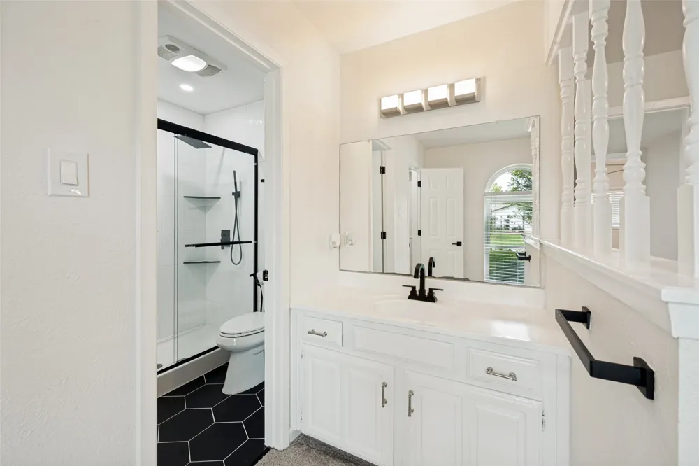 708 Glen Rock Place Arlington, TX 76014